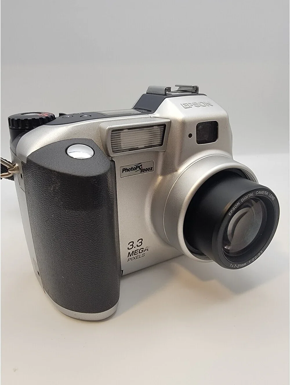 Vintage Epson Photo PC 3000Z Digital Camera  TESTED Works Fine.
